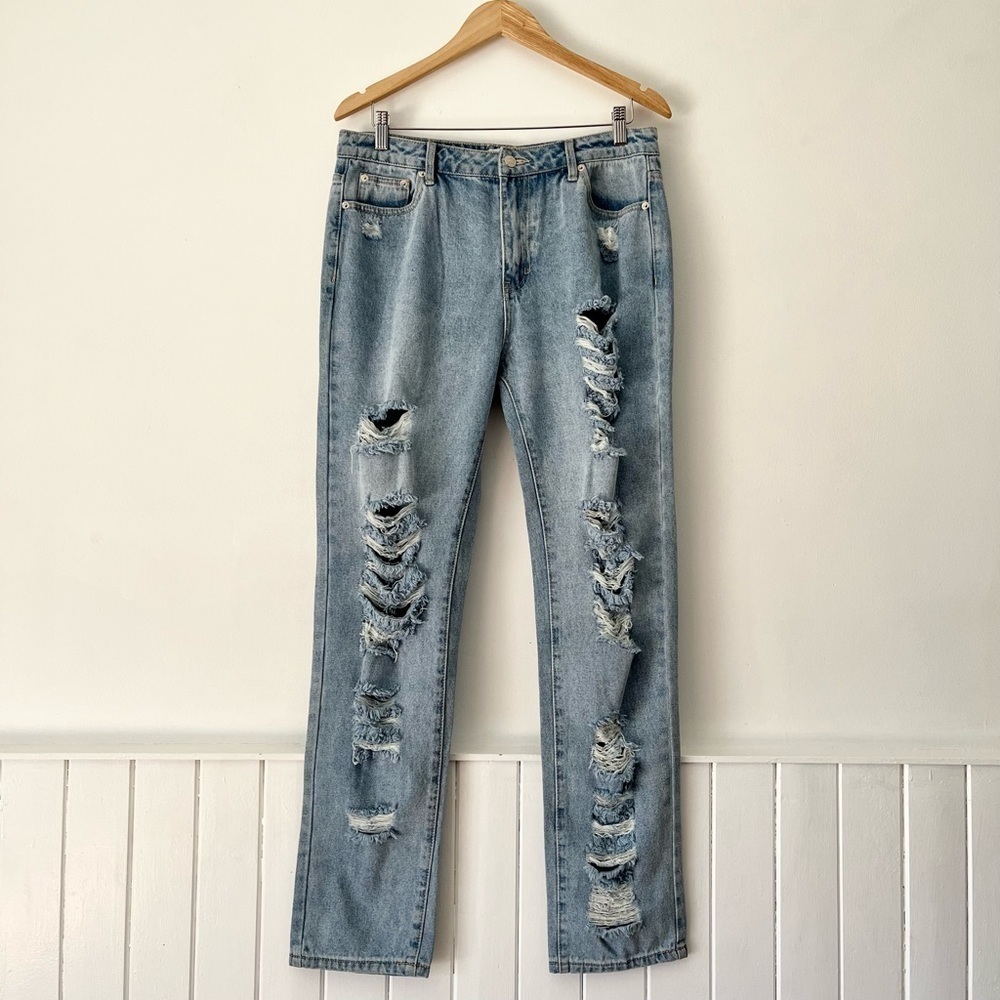 Adika Distressed Light Wash Jeans Size XL